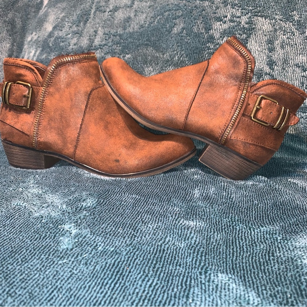 Ankle boots